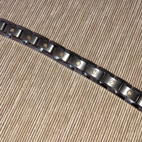 Men's Bracelet NWOT Fathers Day Gift - Picture 2 of 5